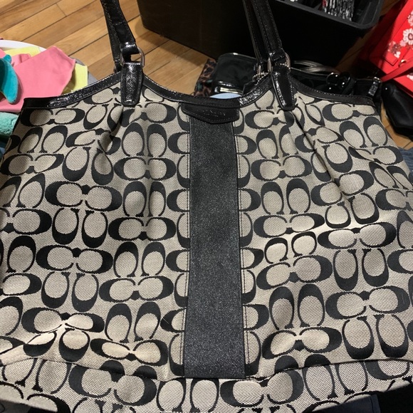 Authentic Coach bag - Picture 1 of 3